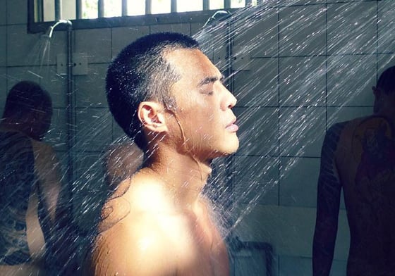 票房破億就要正面全裸?!給你滿滿義氣國片《黑白》看點分析