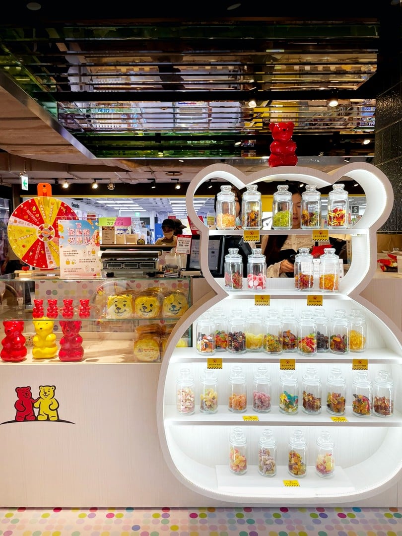 ENHYPEN禎元、善禹為PRADA Beauty快閃來台!最愛唇膏色號、同款香水快跟買,想逛中山商圈、吃花生捲冰淇淋 ENHYPEN禎元、善禹為PRADA Beauty快閃來台!最愛唇膏色號、同款香水快跟買,想逛中山商圈、吃花生捲冰淇淋