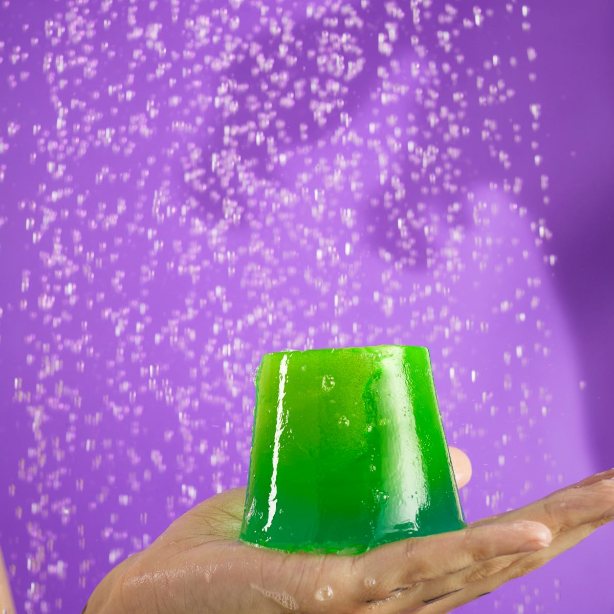 「饒舌機器」BewhY閃電回歸!善良嘻哈《休息區》道出年輕人的追夢心情 「饒舌機器」BewhY閃電回歸!善良嘻哈《休息區》道出年輕人的追夢心情